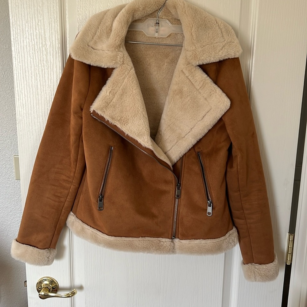 Faux fur Sherpa jacket size small